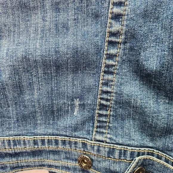 Hydraulic‎ Jean Jacket Womens S Medium Wash Denim Button Front Classic Trucker - Picture 10 of 10